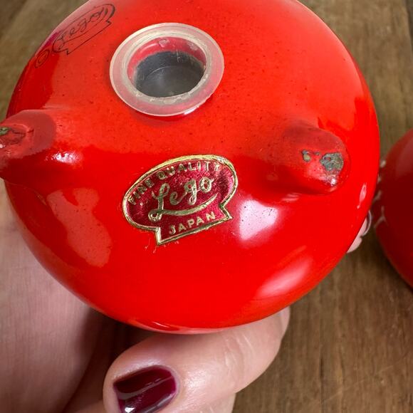 LEGO vintage porcelain red cauldron pot salt‎ and pepper shakers - Picture 7 of 8